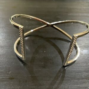 NWOT HENRI BENDEL Elegant Silver Cuff Bracelet